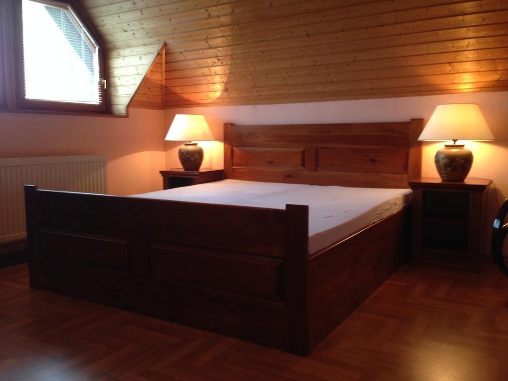 Juhasz Fogado Bed & Breakfast Fonyód Rom bilde